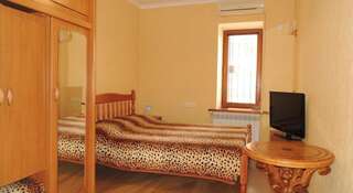 Апартаменты Apartment in Matrosskiy Ялта Апартаменты с балконом-8
