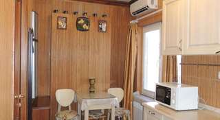 Апартаменты Apartment in Matrosskiy Ялта Апартаменты с балконом-17