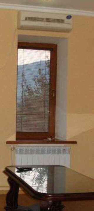 Апартаменты Apartment in Matrosskiy Ялта Апартаменты с балконом-6